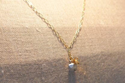 Chic for fall - Fine gold plated and Labradorite necklace